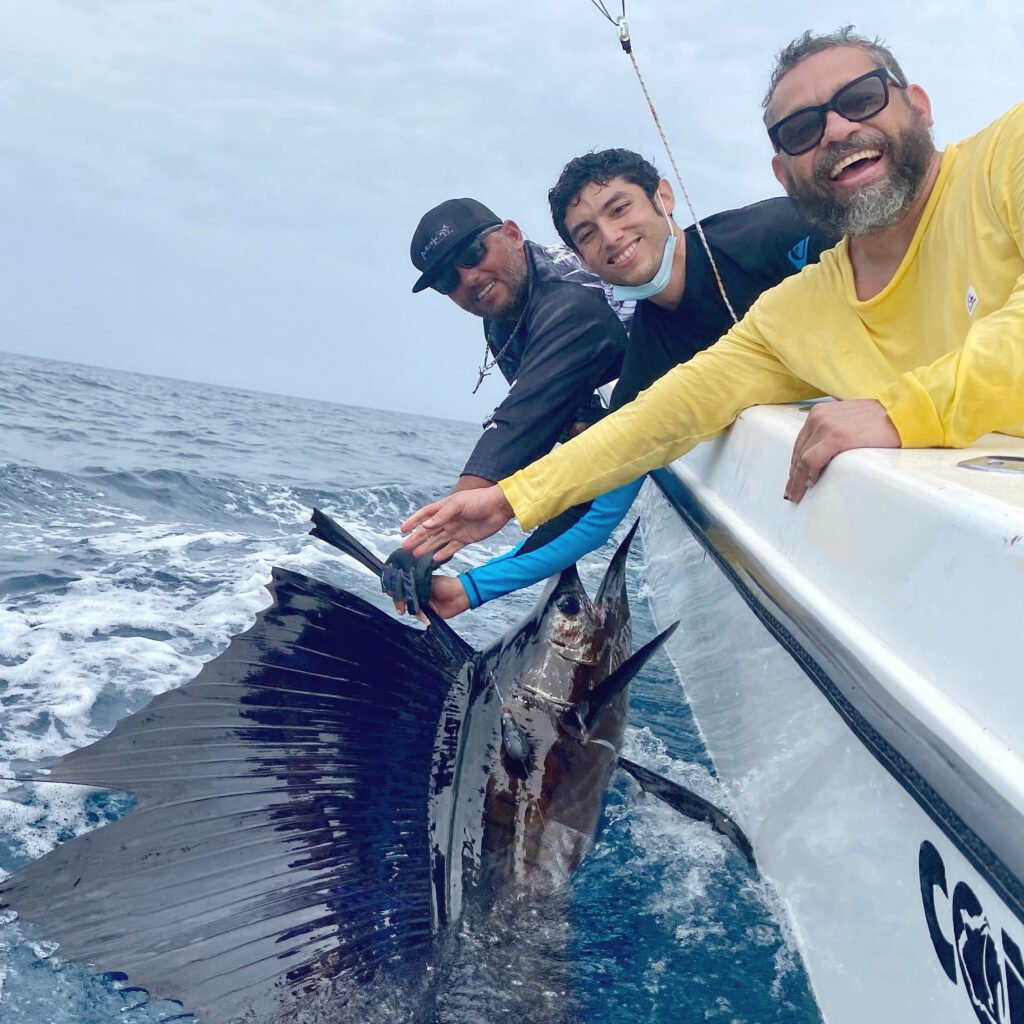 Charter de pesca profesional en Panamá para marlín, pez vela y atún aleta amarilla