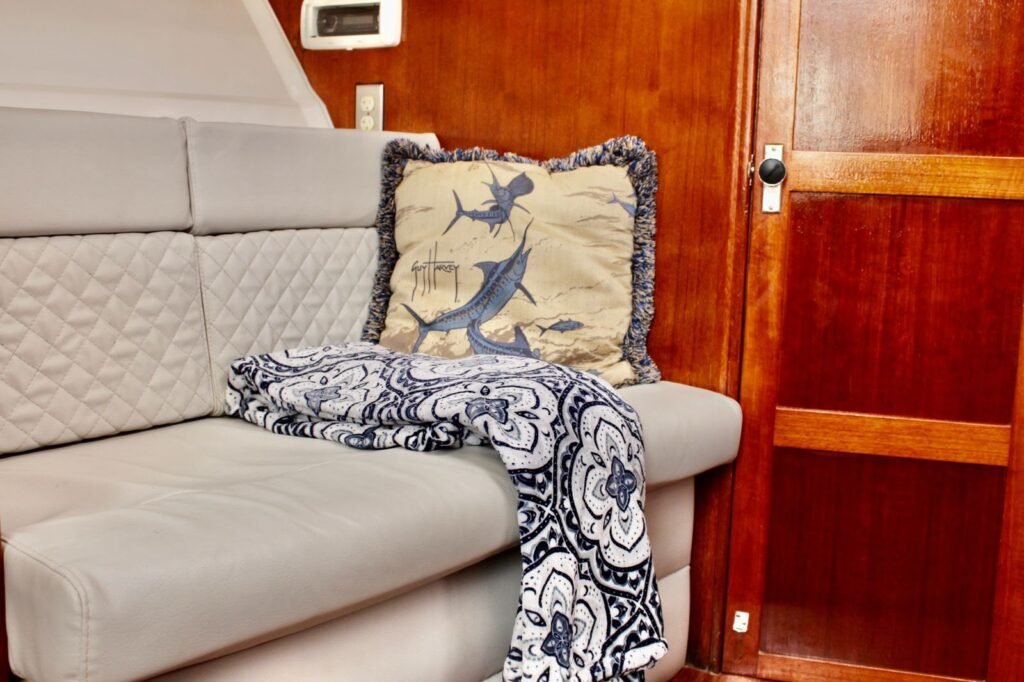 2002 Stamas 370 Express – Twin Yanmar 480 HP for sale in Panama, photo 15
