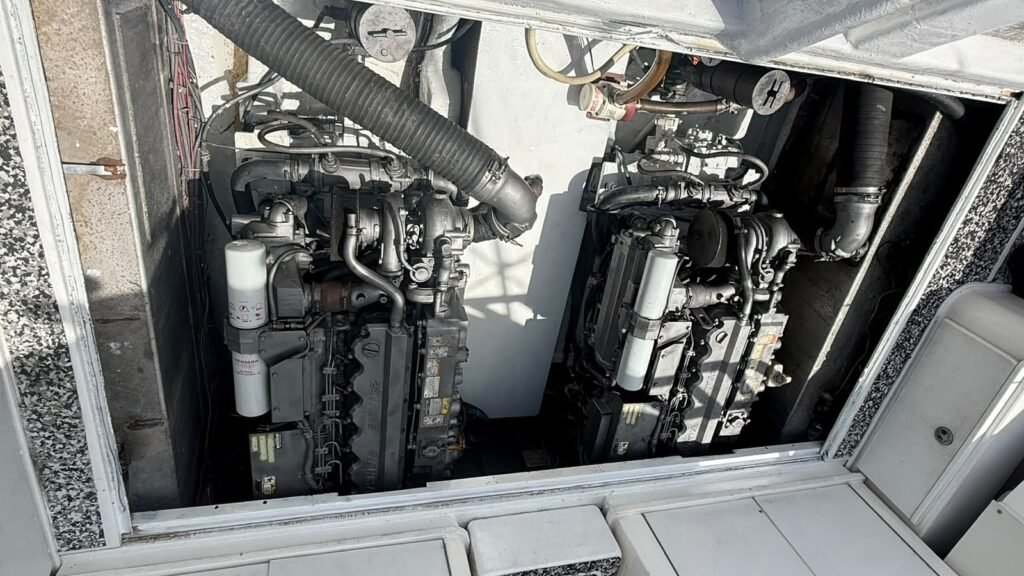 2002 Stamas 370 Express – Twin Yanmar 480 HP for sale in Panama, photo 9